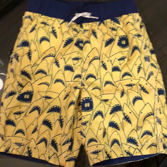 Gap Outlet Swim - Picture 1 of 3